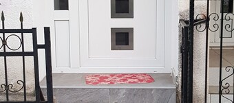 The apartment is in the centre of the town and it is full equipment.xxxxxxxxxxxx