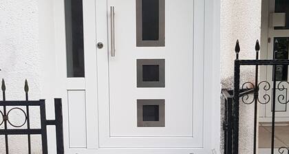 The apartment is in the centre of the town and it is full equipment.xxxxxxxxxxxx