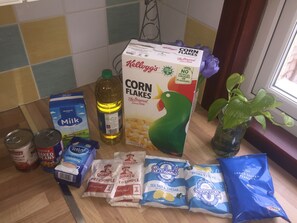 Free daily continental breakfast - Worcester Town Centre Home & Garden (Worcester)