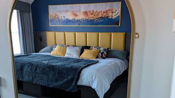 Executive Double Room | Desk, iron/ironing board, free WiFi, bed sheets