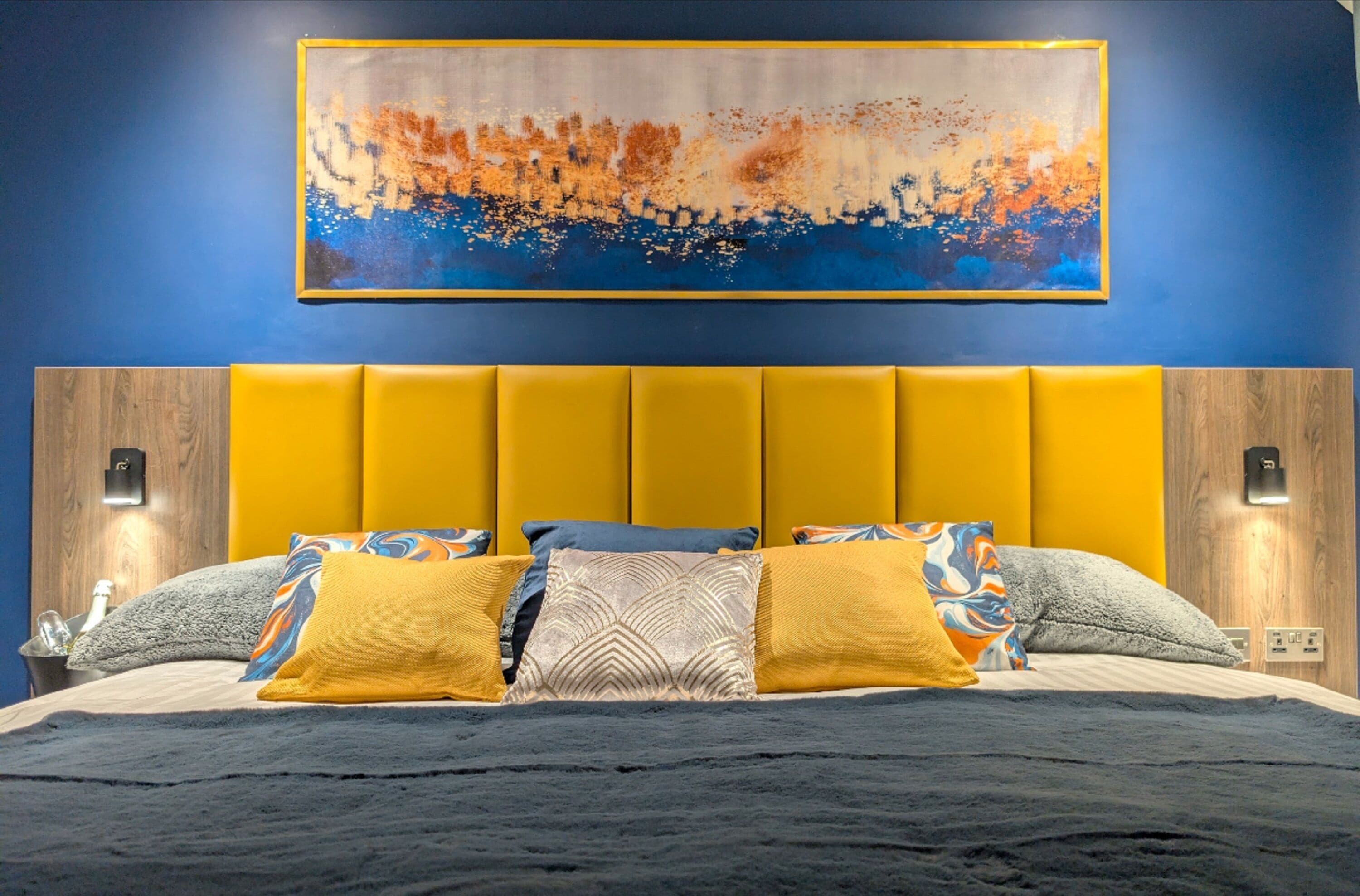 Executive Double Room | Desk, iron/ironing board (on request), WiFi (free), bed sheets