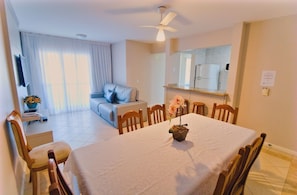 Apartment, 2 Bedrooms (106) | Living area - Residencial Vista Bella (Bombinhas)