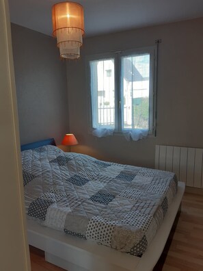 2 sovrum, strykjärn/strykbräda och gratis wi-fi