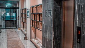 Hallway - Hotel DOA (Skopje)