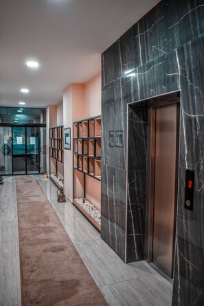 Hallway - Hotel DOA (Skopje)