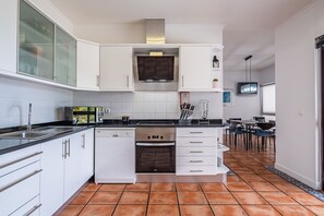 Frigorífic, microones, forn i rentaplats