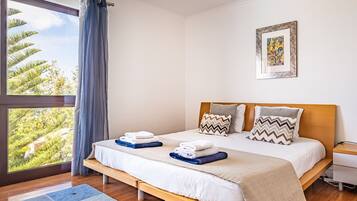 7 Schlafzimmer, Bügeleisen/Bügelbrett, kostenloses WLAN, Bettwäsche