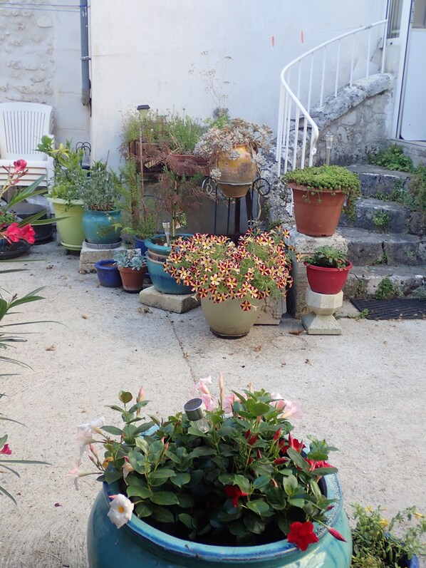 บริเวณภายนอก