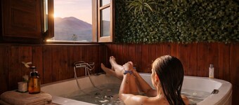 La Congosta, jacuzzi surrounded by mountains