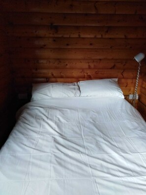 2 soverom, strykejern/-brett, wi-fi (inkludert) og sengetøy
