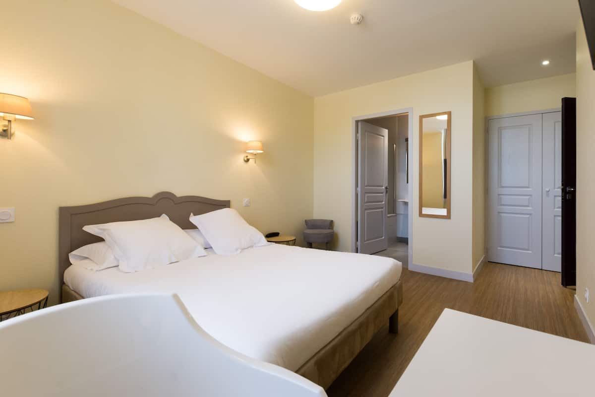 Comfort-Zimmer | 1 Schlafzimmer, individuell dekoriert, individuell eingerichtet