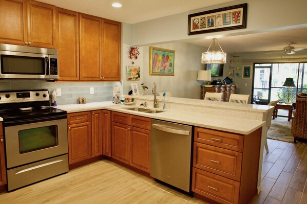 Fridge, microwave, oven