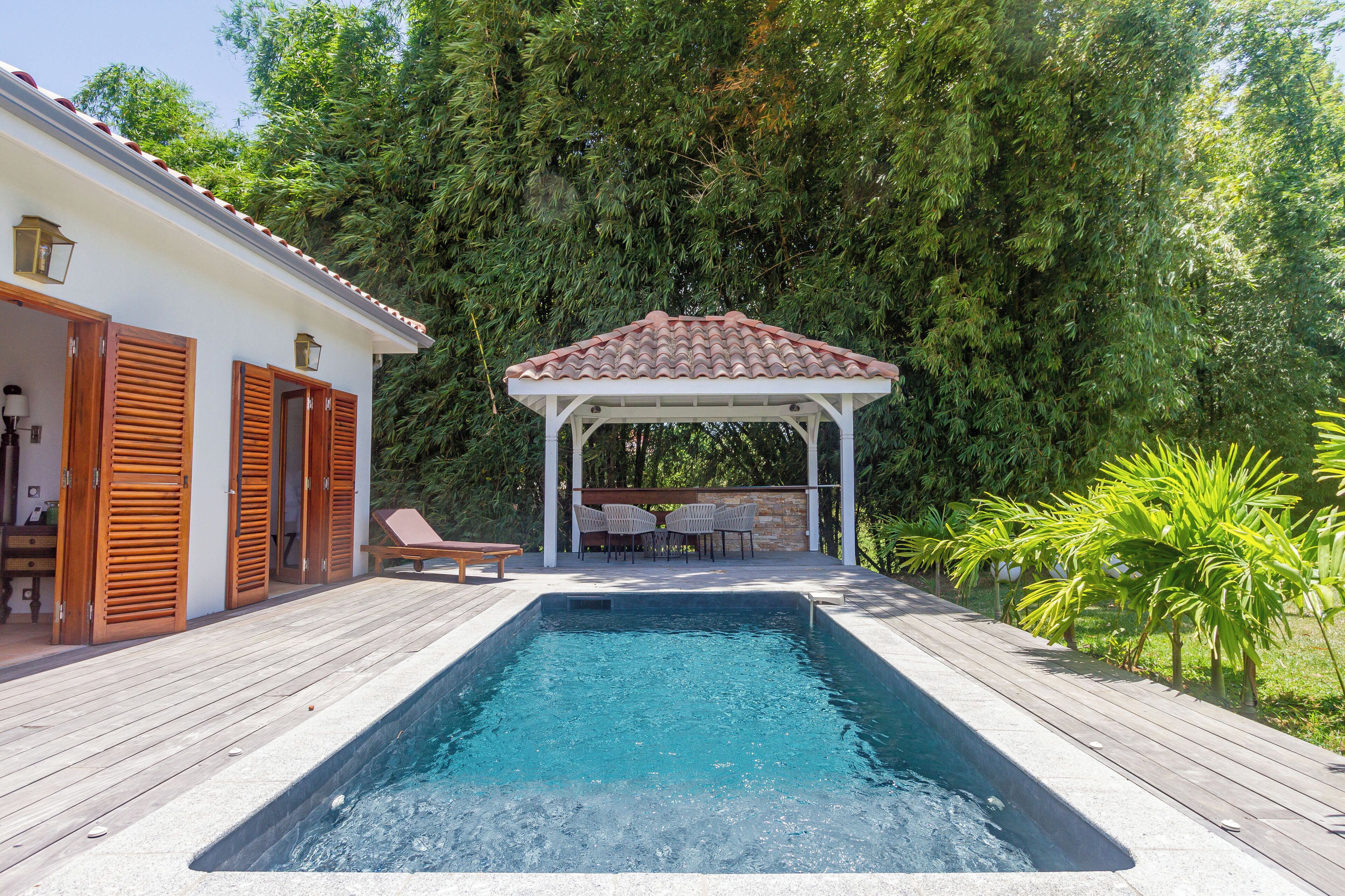 Luxury Villa | Front of property