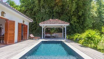 Luxury Villa | Front of property