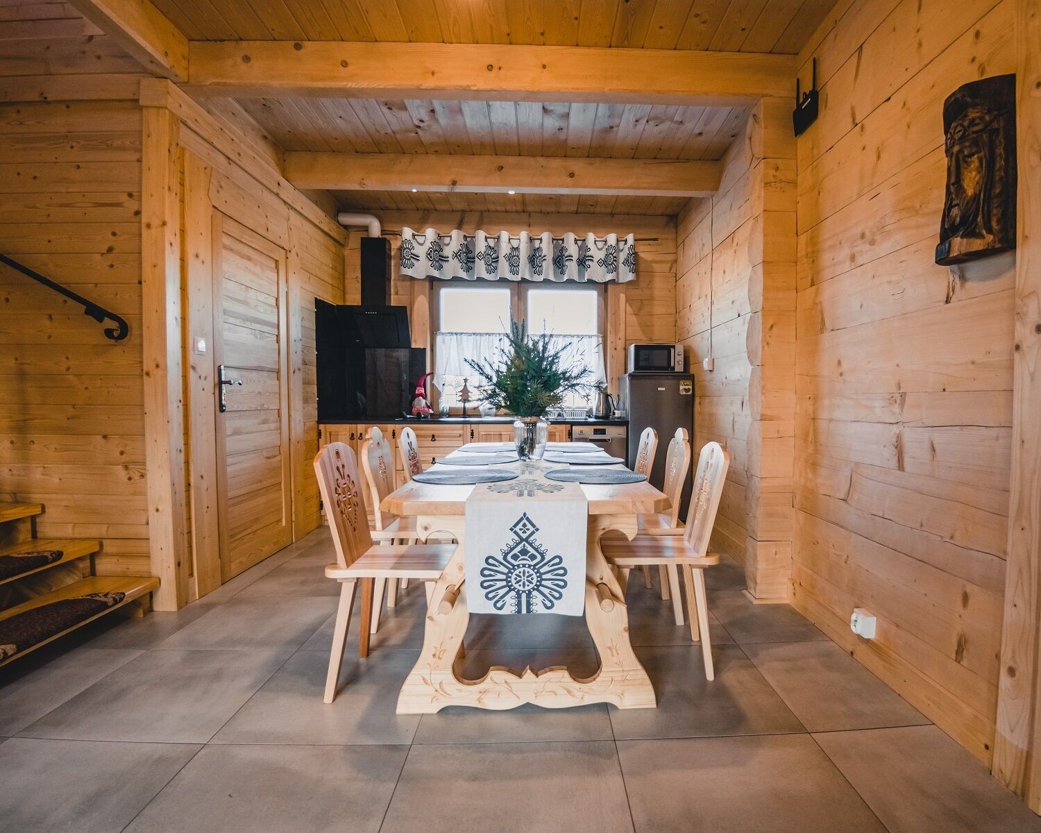 Deluxe Chalet, Mountain View | Dining room