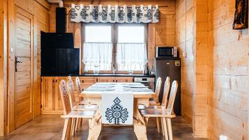 Deluxe Chalet, Mountain View | Private kitchen | Fridge, microwave, stovetop, dishwasher