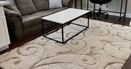 1br-1bth- Furnished Apartment in Chardon