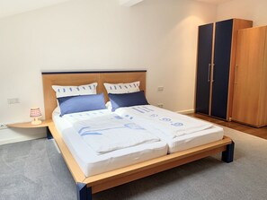 2 Schlafzimmer, Internetzugang, Bettwäsche