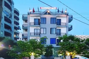 Exterior - Hotel Sanremo (Rrashbull)