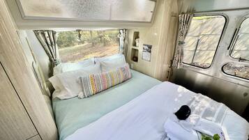 1 chambre, fer et planche Ă repasser, Wi-Fi gratuit, draps fournis