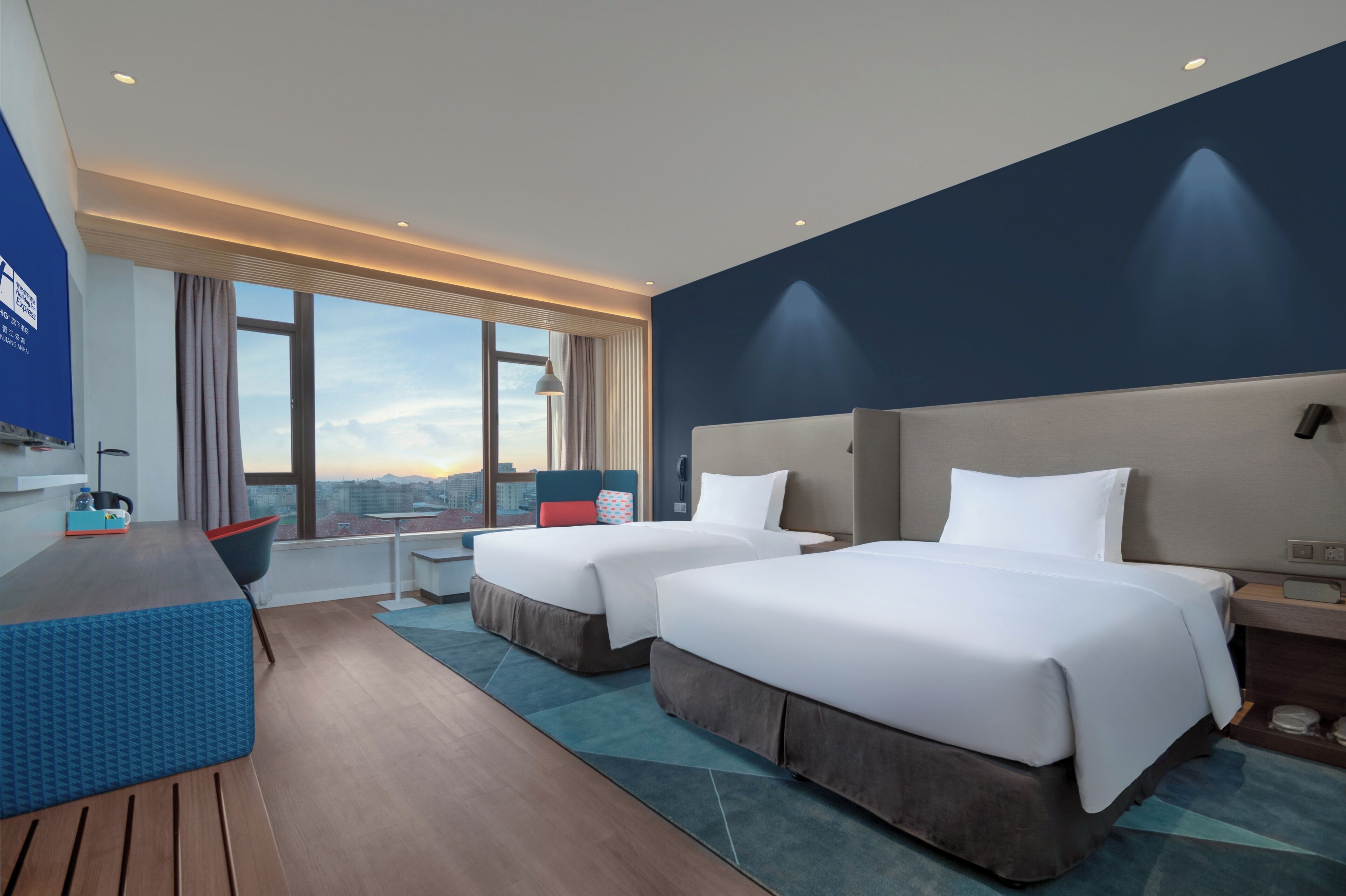 Quarto standard, 2 camas Queen (High Floor) | Cofres nos quartos, quartos à prova de som