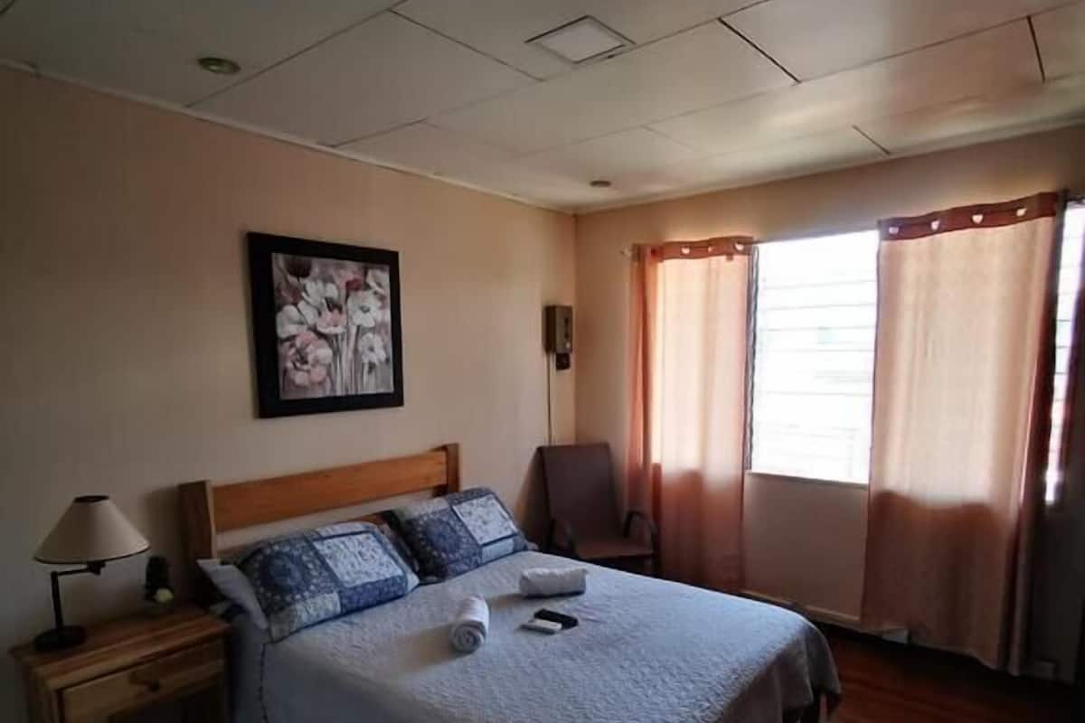 Double Room, 1 Queen Bed | WiFi (free)