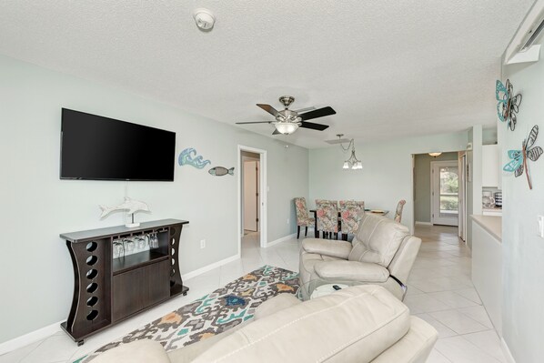 Smart TV, DVD player, books