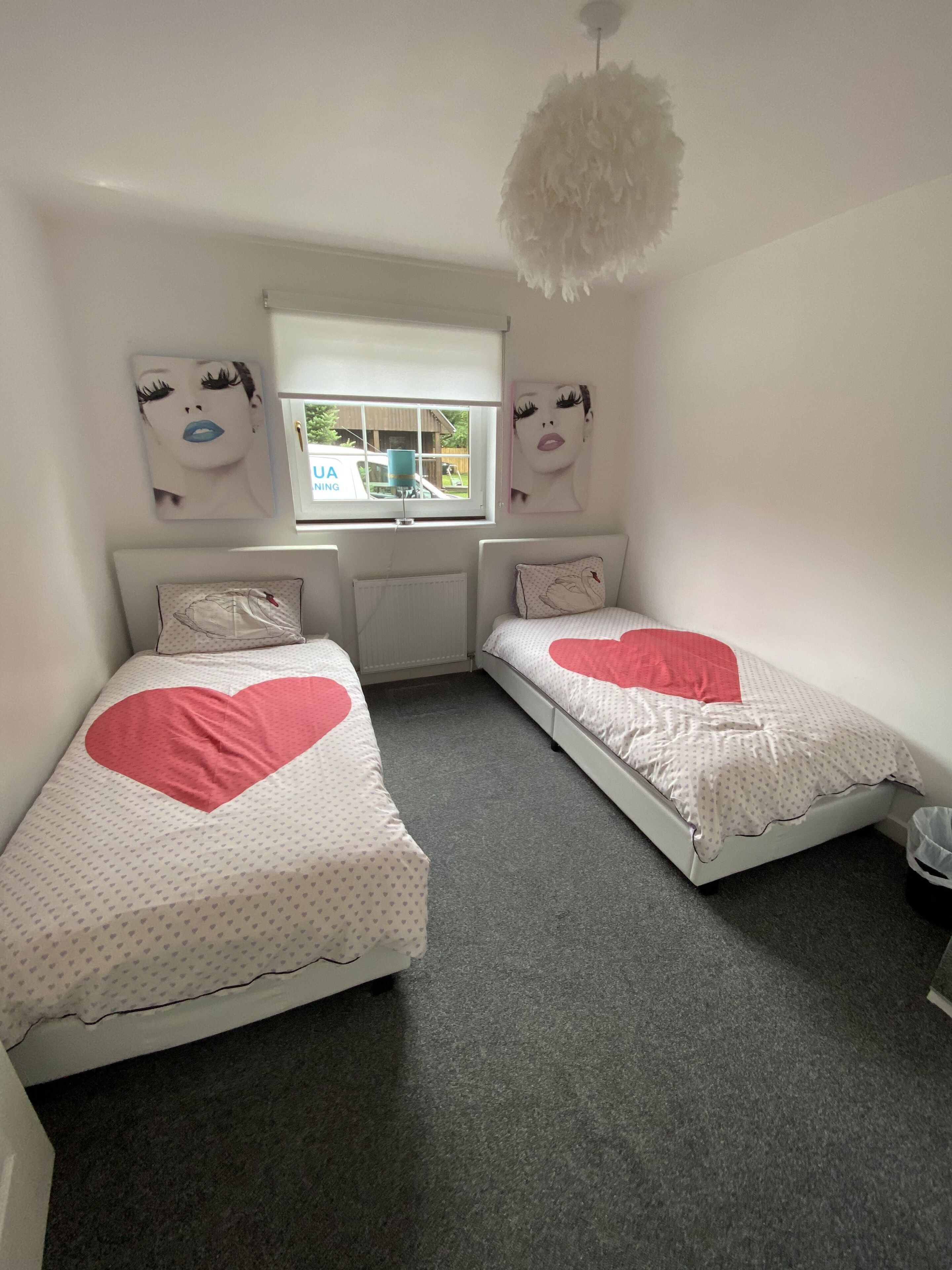 4 bedrooms, iron/ironing board, free WiFi, bed sheets