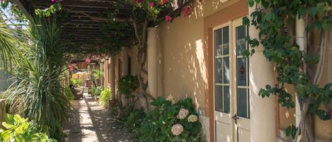 Entrada de la propiedad