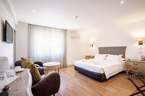 슈피리어 더블룸 또는 트윈룸 | 고급 침구, 미니바, 객실 내 금고, 각각 다른 스타일의 인테리어