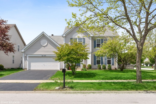 Your Home Away From Home!
2 Car Garage and Space for 2 Cars in Driveway