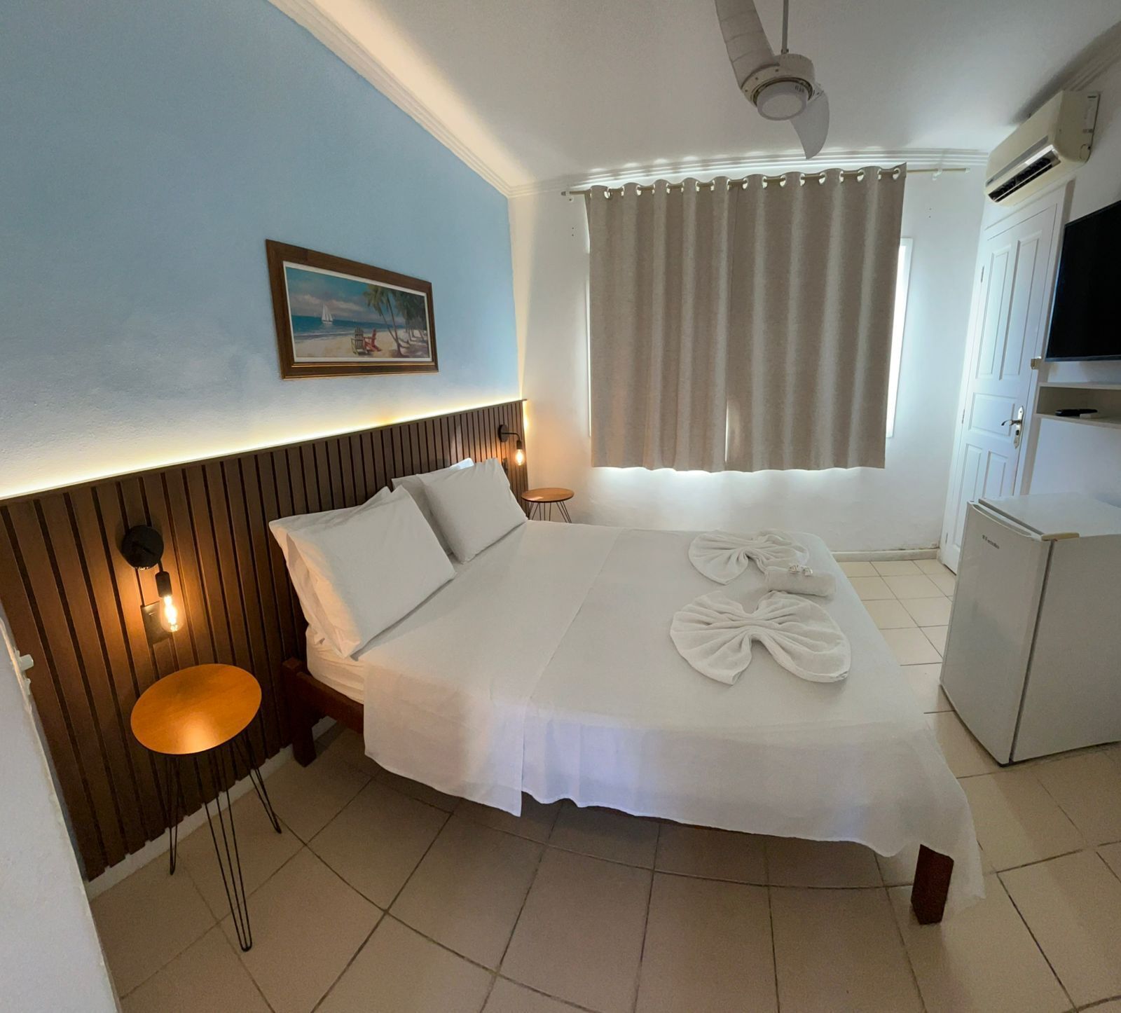 Habitación básica doble | Minibar, wifi gratis y ropa de cama 