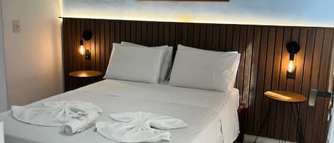 ベーシック ダブルルーム | ミニバー、WiFi (無料)、ベッドシーツ