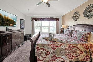 6 bedrooms, in-room safe, desk, iron/ironing board