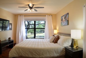 2 chambres, fer et planche à repasser, Wi-Fi gratuit, draps fournis