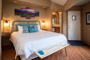2 bedrooms, iron/ironing board, WiFi, bed sheets - Mt. Antero Chalet at Creekside Chalets (Salida)