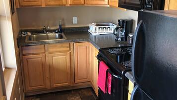 Fridge, microwave, oven, coffee/tea maker