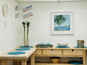 Interior - PRIVATE 2/2, STEPS TO THE BEACH, 2 CARS FREE GARAGE ⭐️⭐️⭐️⭐️⭐️ (Fort Lauderdale)