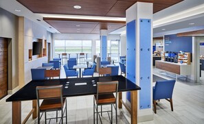 Restaurant - Holiday Inn Express & Suites Windsor East - Lakeshore by IHG (Lakeshore)