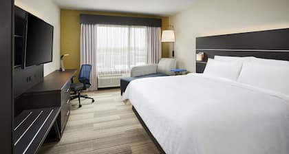 Holiday Inn Express & Suites Windsor East - Lakeshore by IHG