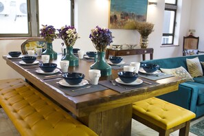 Free daily continental breakfast  - Art4you Cascais Suites Hostel (Cascais)