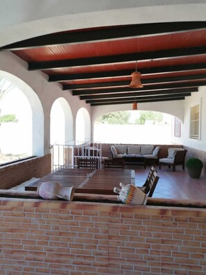 Terrace/patio - Villa Roxane terrace, garden (Marchena)