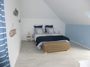 5 Schlafzimmer, Bügeleisen/Bügelbrett, kostenloses WLAN, Bettwäsche