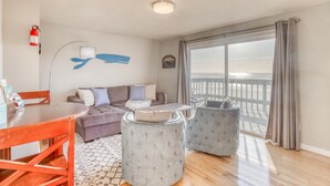 Unclassified image, 3 of 32, button - Whale Watcher Condo #2 (Rockaway Beach)
