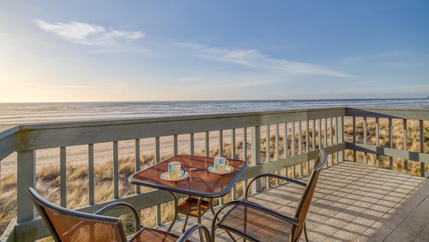 Unclassified image, 1 of 32, button - Whale Watcher Condo #2 (Rockaway Beach)