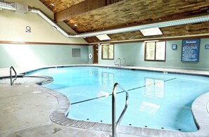 Indoor pool, a heated pool - Contemporary MT BAKER Condo (Glacier)