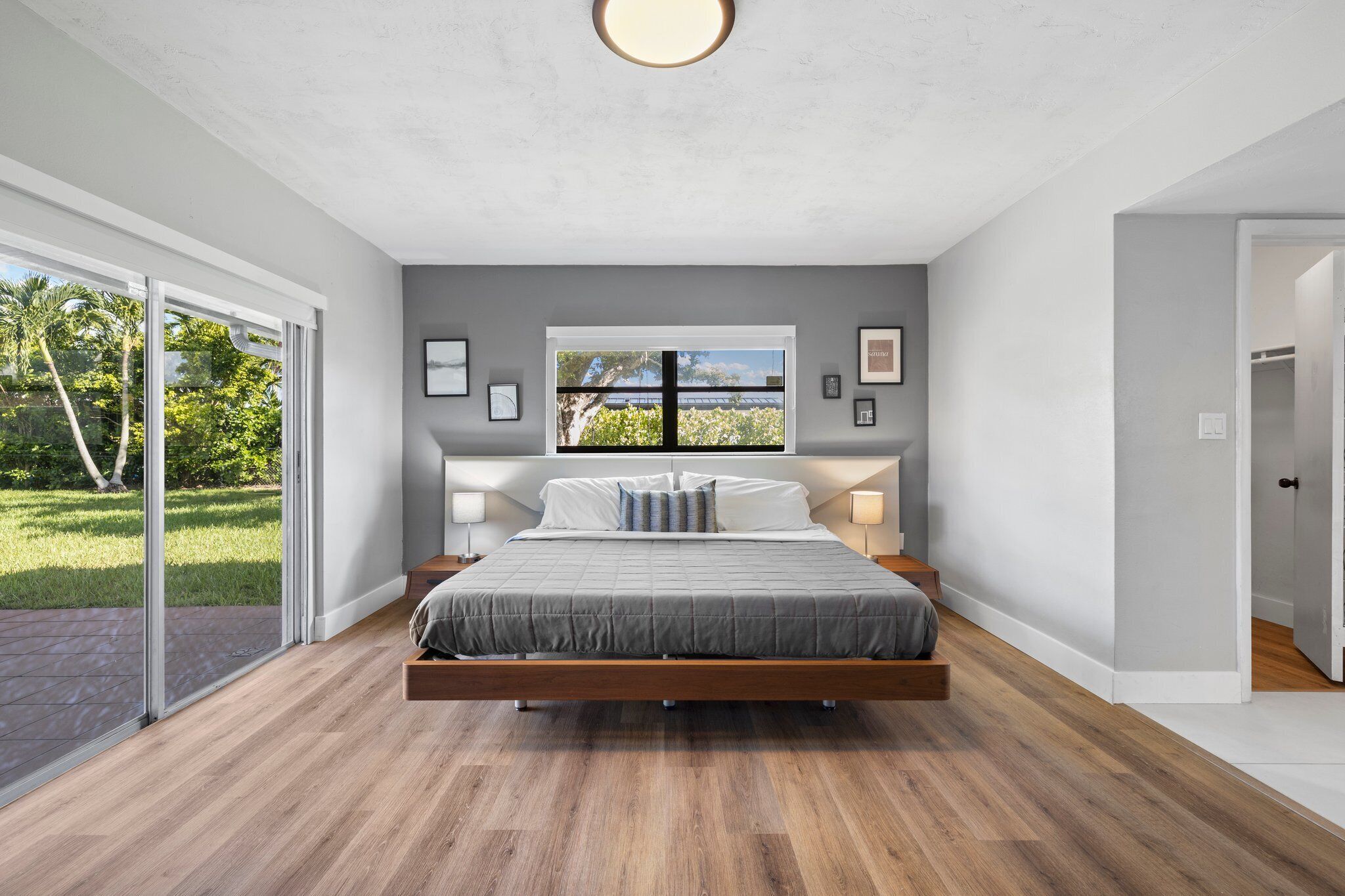 4 bedrooms, in-room safe, desk, iron/ironing board