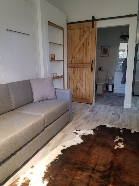 Classy Modern With Rustic Charm Walk - 5 Min Walk To Lake! - Crestline, CA