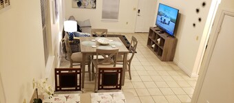 🌟 Modern House Minutes from Downtown Gainesville, UF, VA & More! 🏡✨