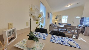 Interior - 🌟 Modern House Minutes from Downtown Gainesville, UF, VA & More! 🏡✨ (Gainesville)